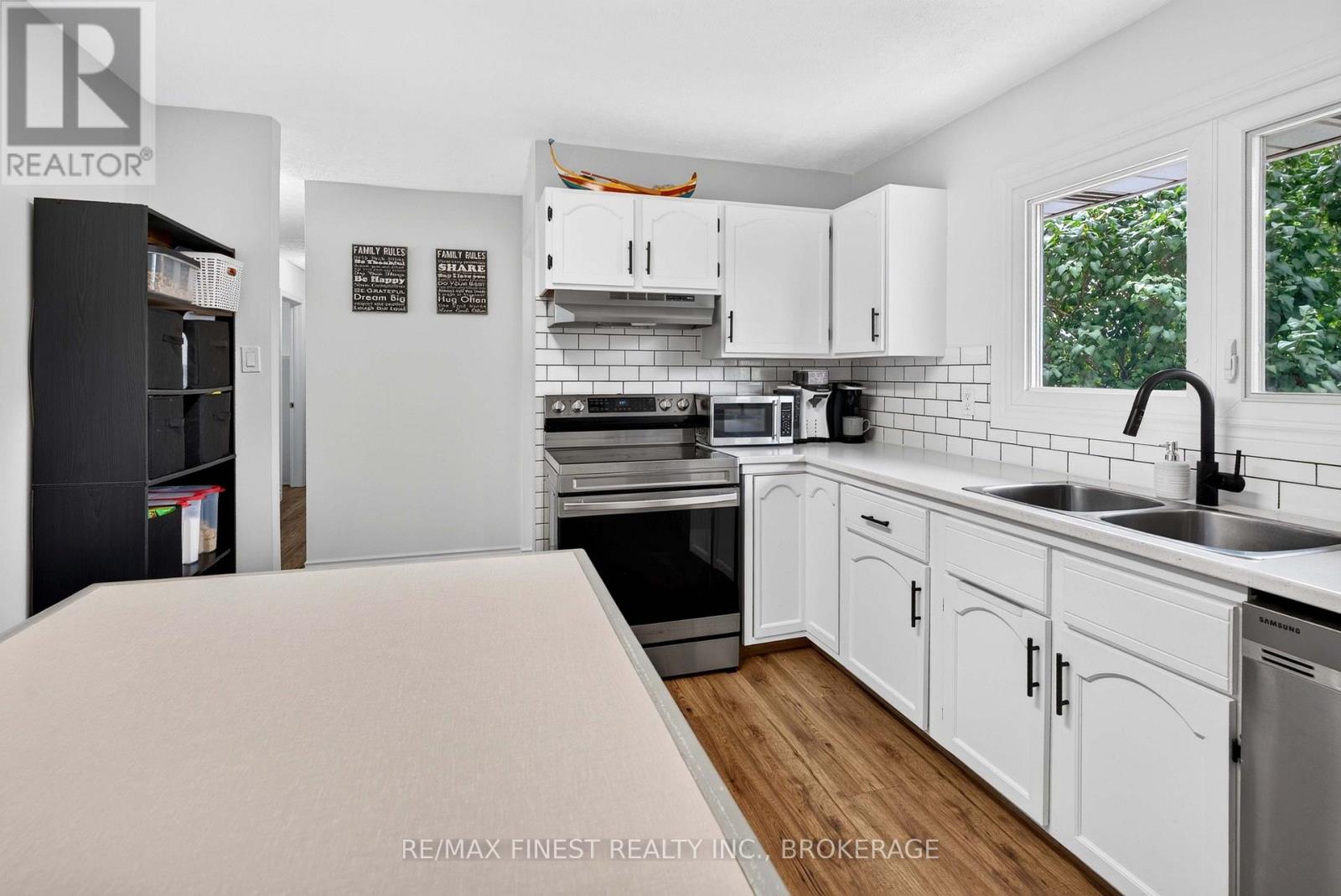 183 WESTBURY AVENUE - 9