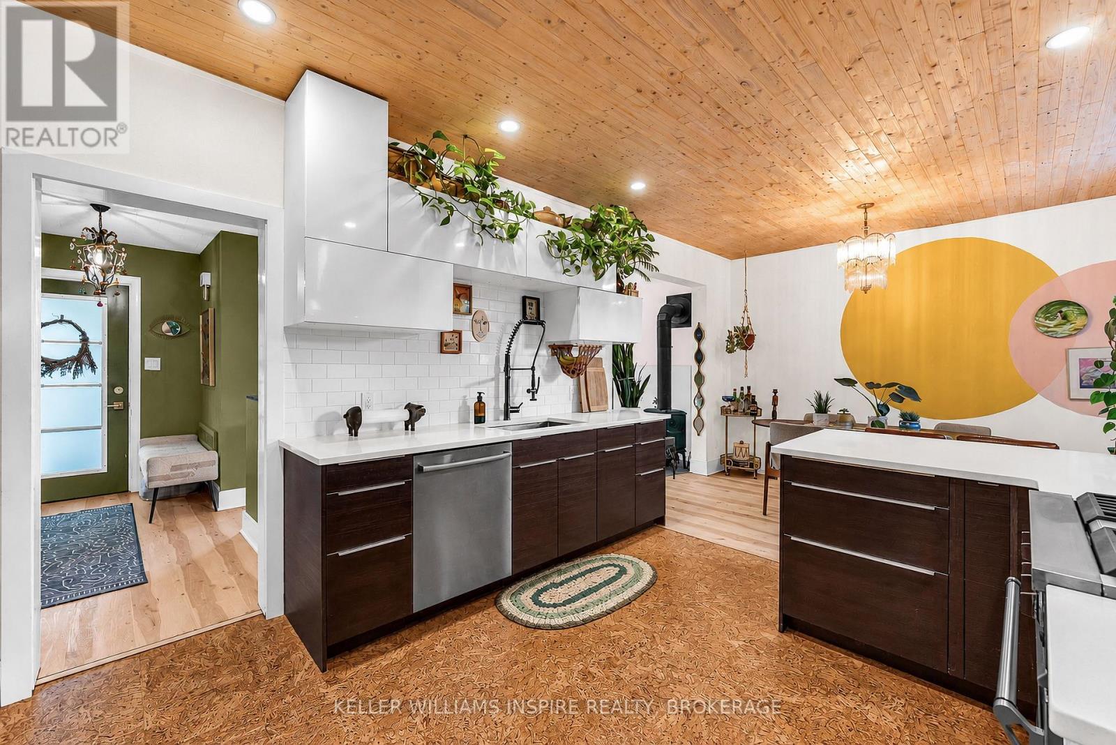 122 STEPHEN STREET - Image 15