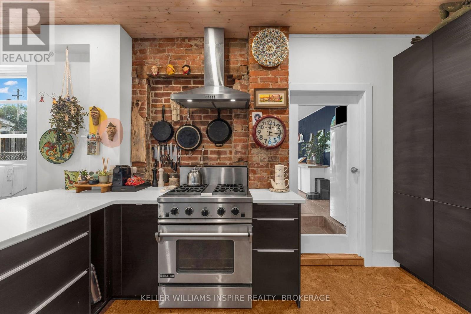 122 STEPHEN STREET - Image 17