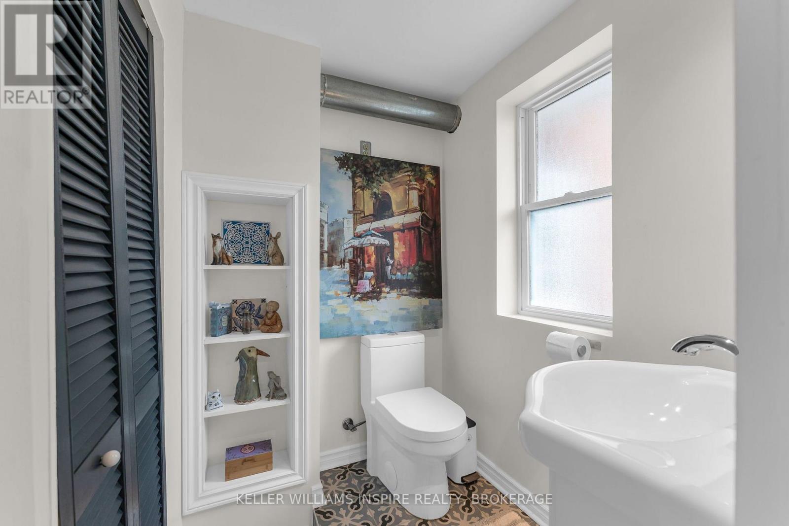 122 STEPHEN STREET - Image 24