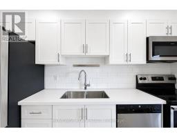 401 - 2500 Bathurst Street, Toronto, ON M6B2Y8 Photo 9