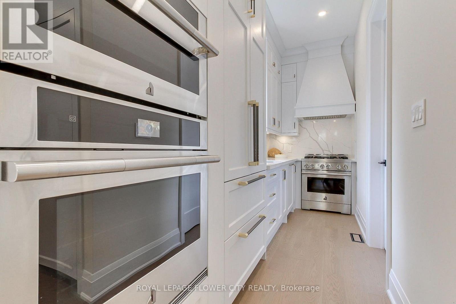 140 HILLMOUNT AVENUE - 10
