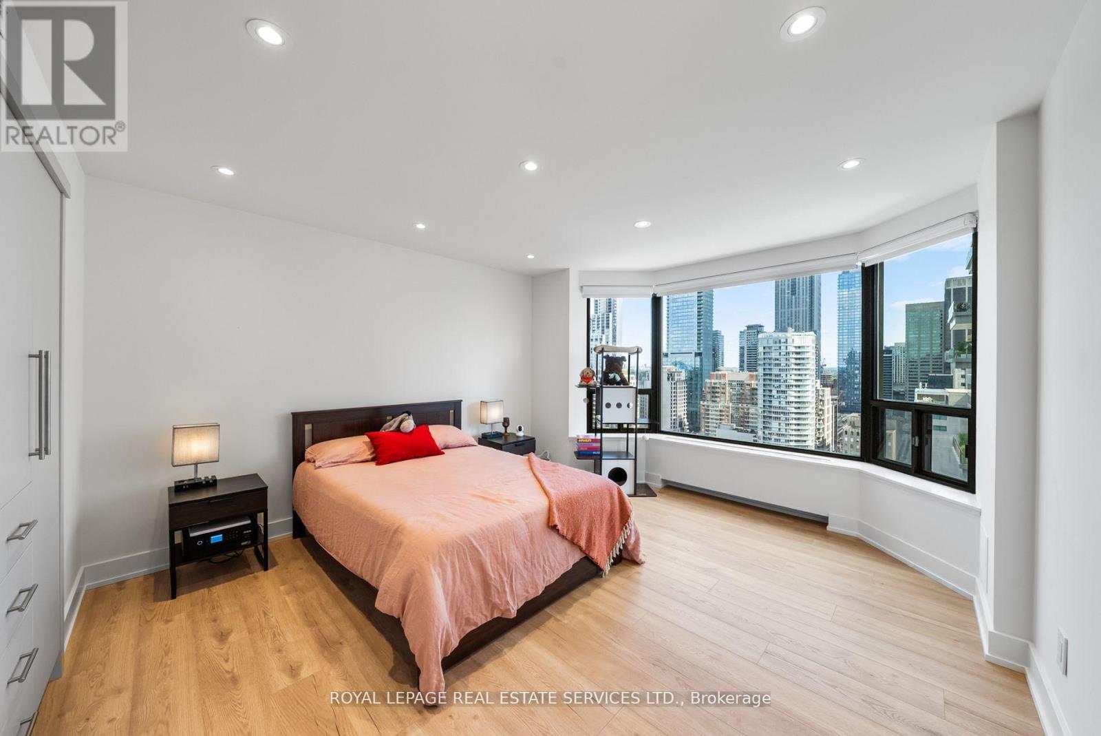 #2008 175 CUMBERLAND STREET - 18