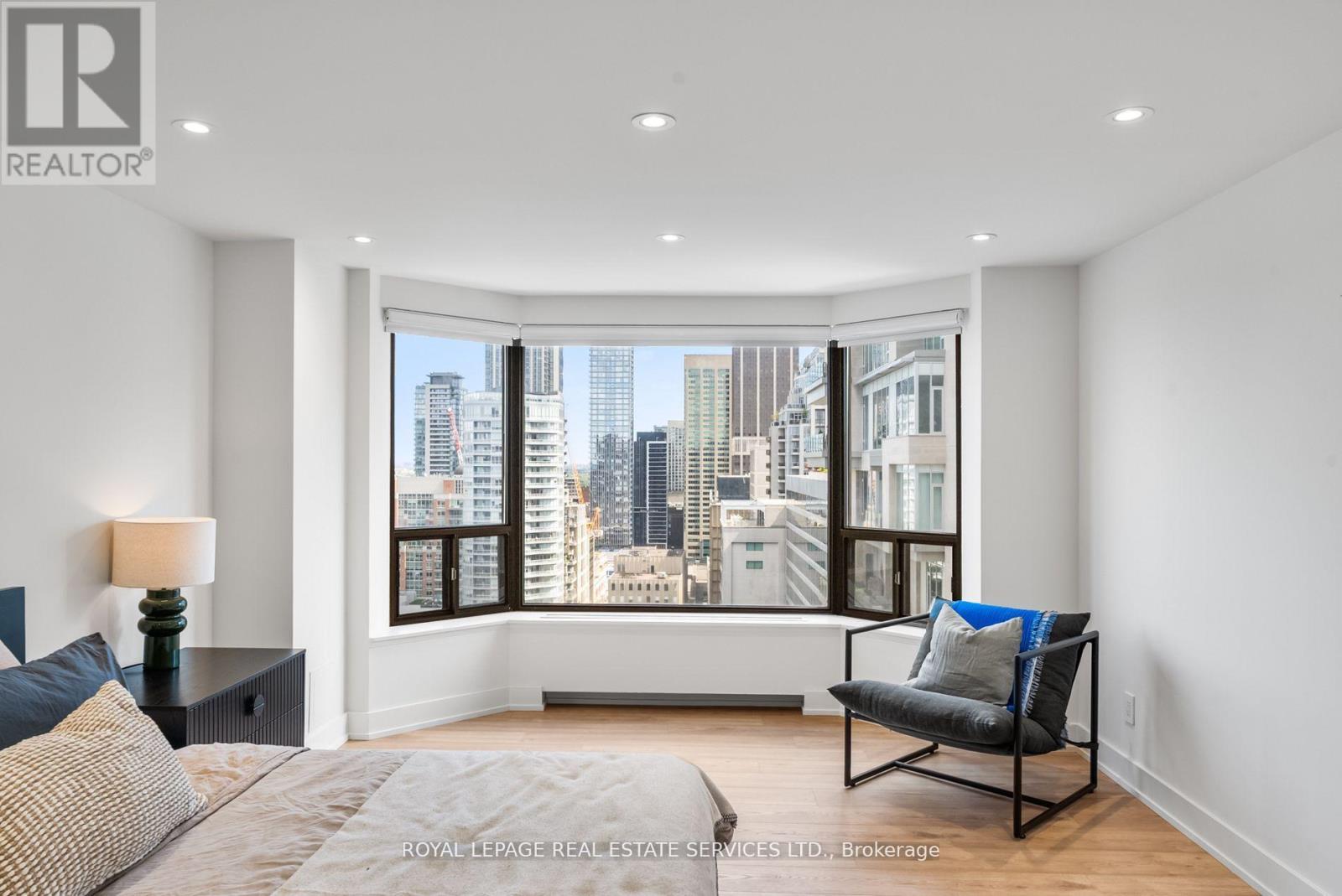 #2008 175 CUMBERLAND STREET - 21