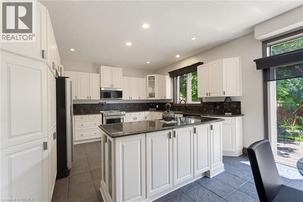 141 FALCONRIDGE Drive - Image 14