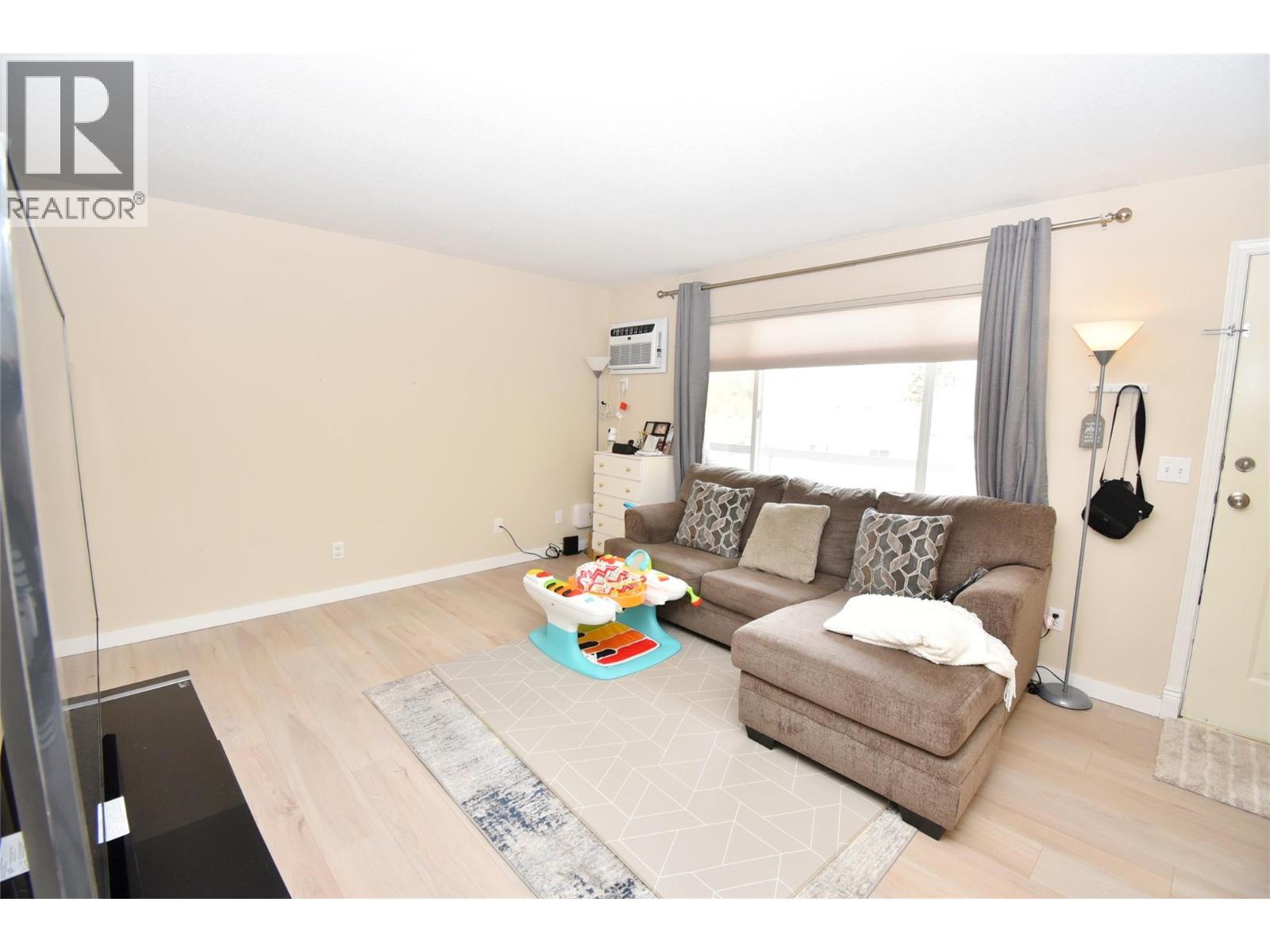 #210 505 Browne Road - 19