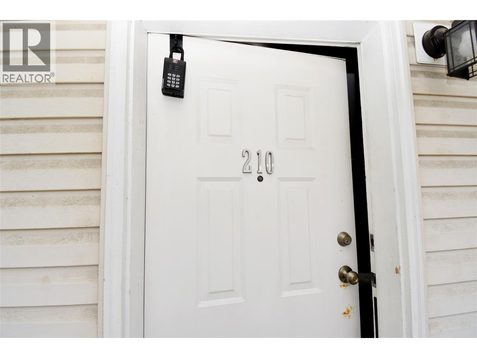 #210 505 Browne Road - Image 16