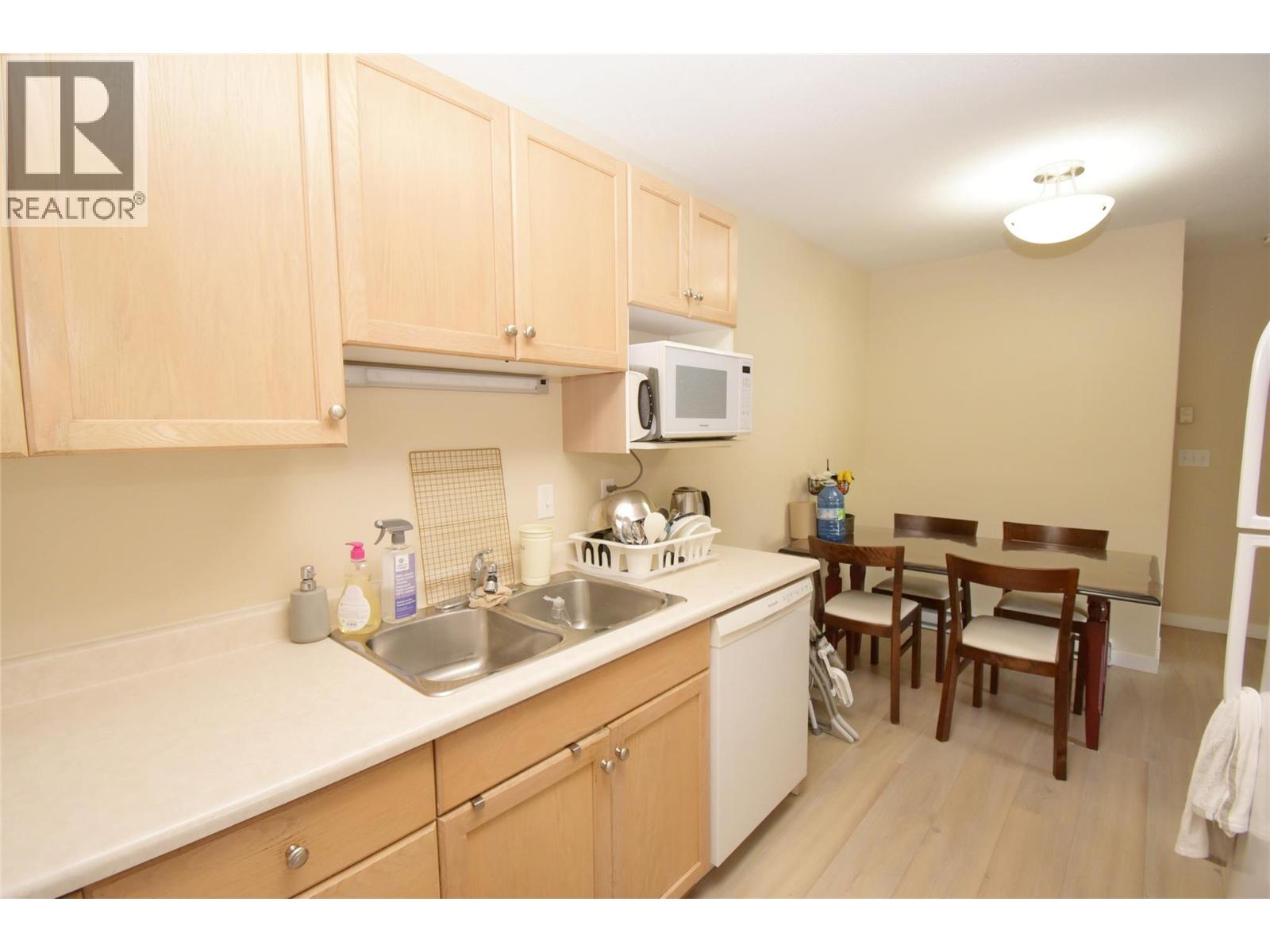 #210 505 Browne Road - 25