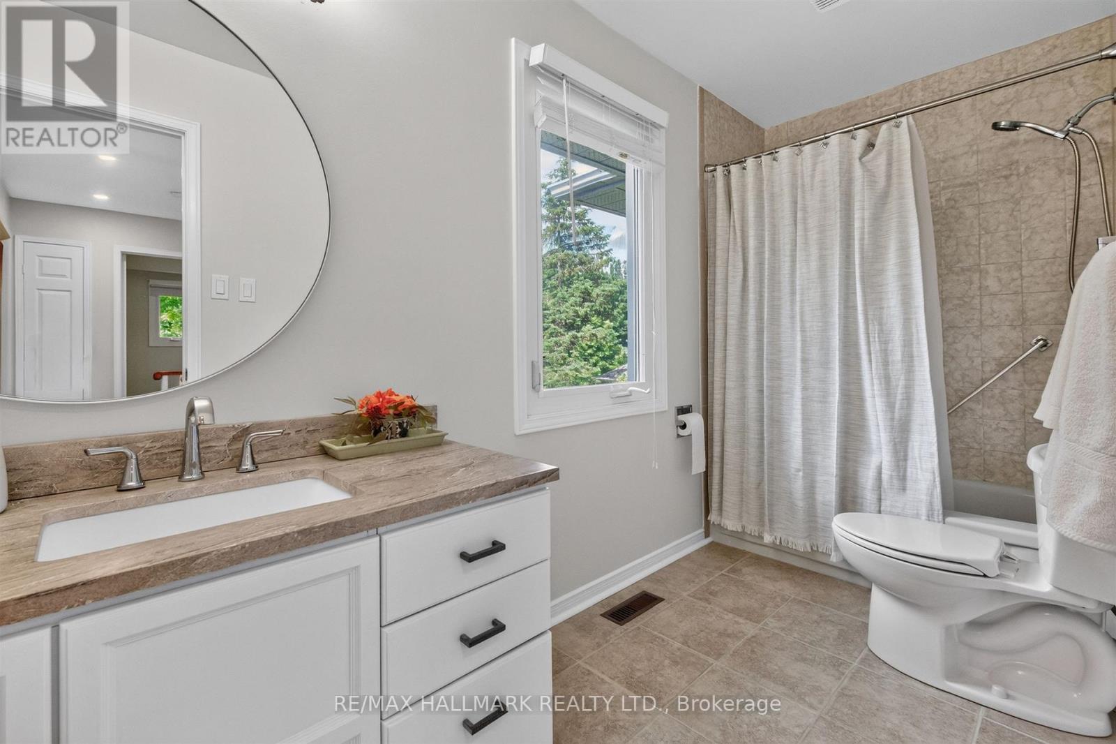 12 KAREN ANN CRESCENT - Image 28