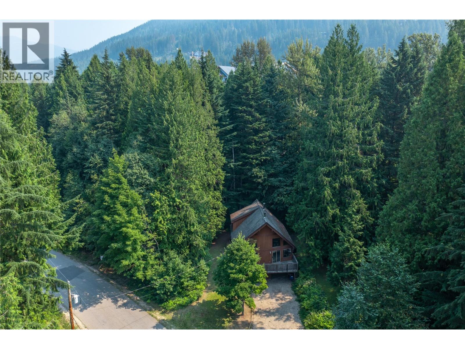 3014 Mcinnes Road, Revelstoke