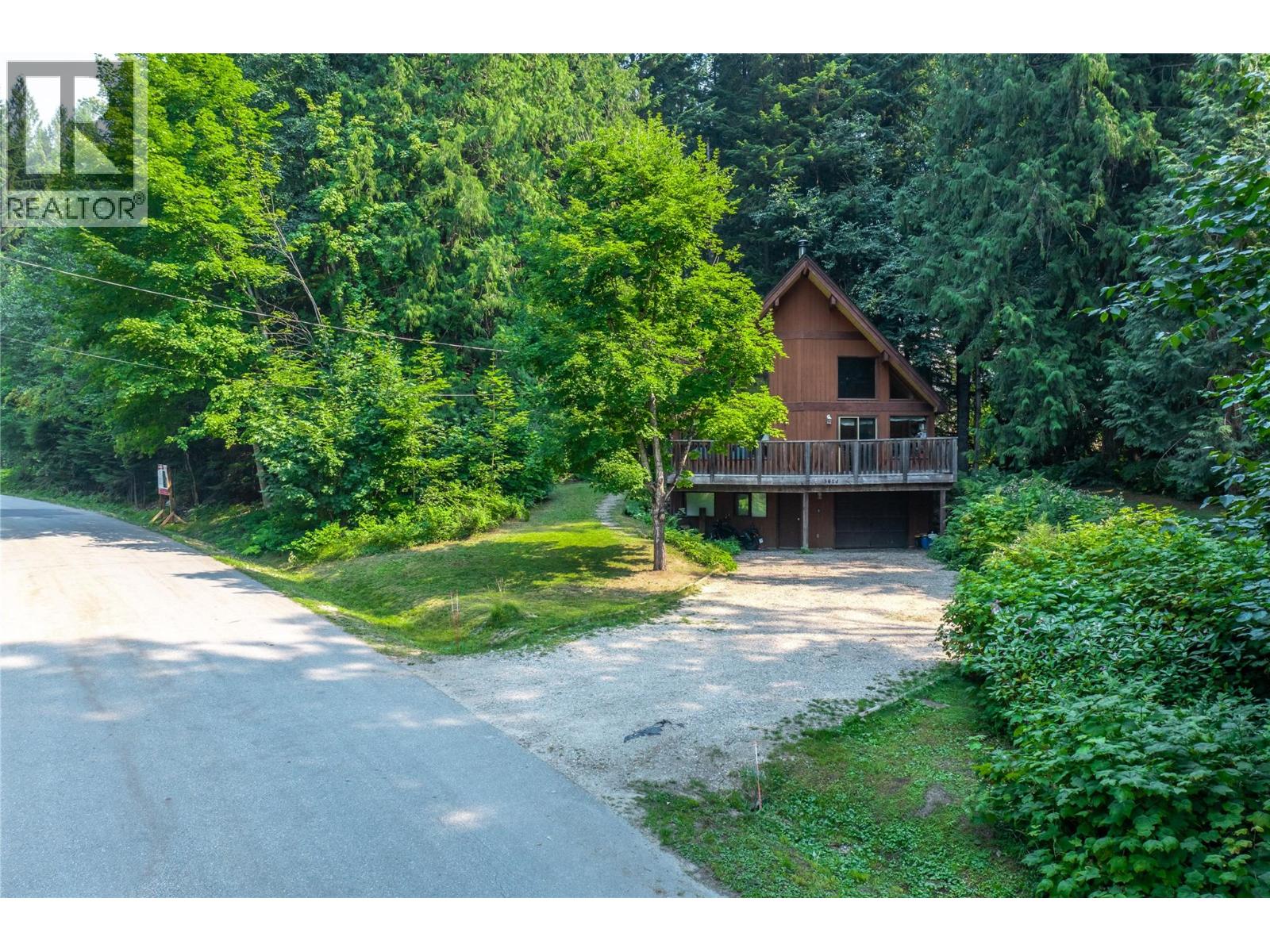 3014 Mcinnes Road, Revelstoke