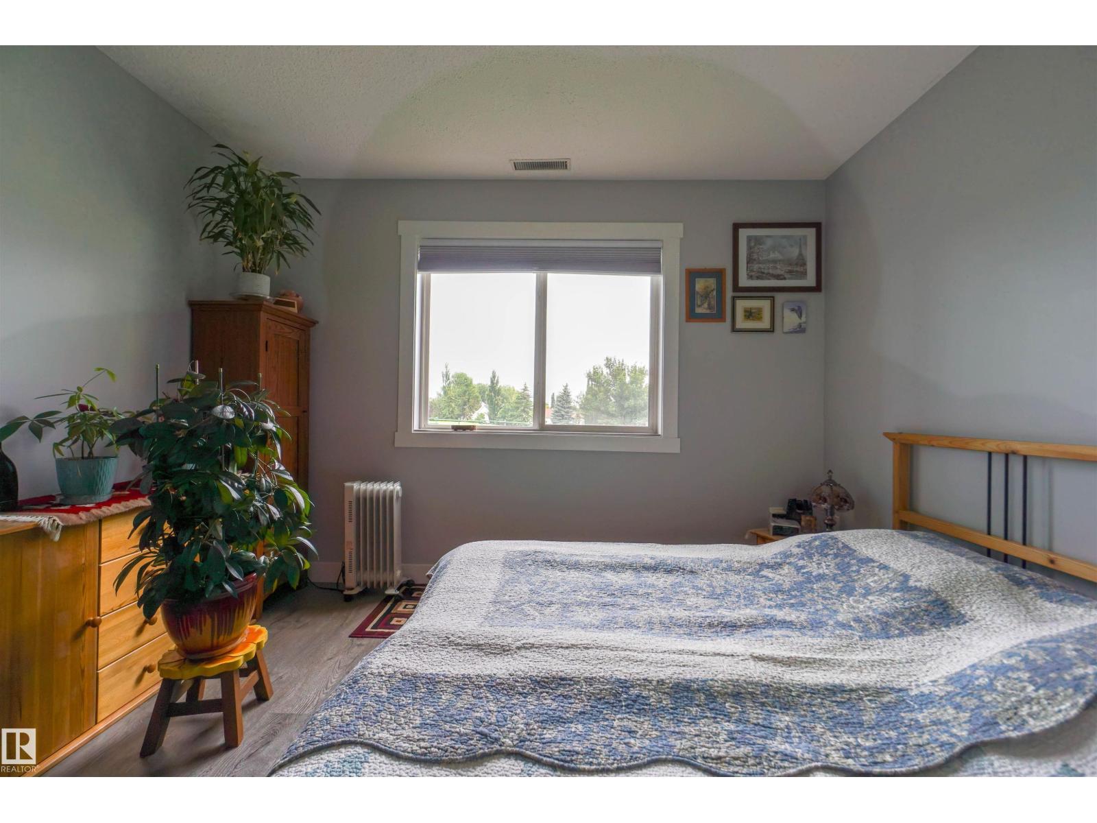 #128 279 SUDER GREENS DR NW - 10