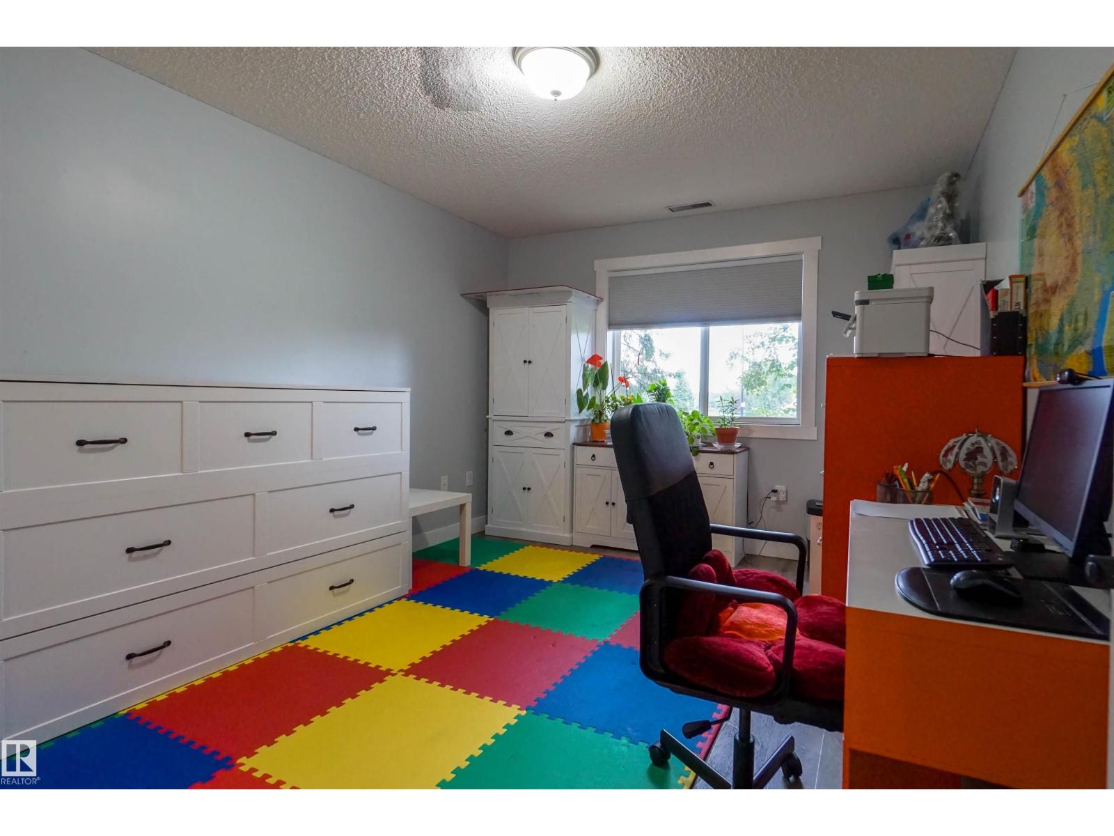 #128 279 SUDER GREENS DR NW - Image 11
