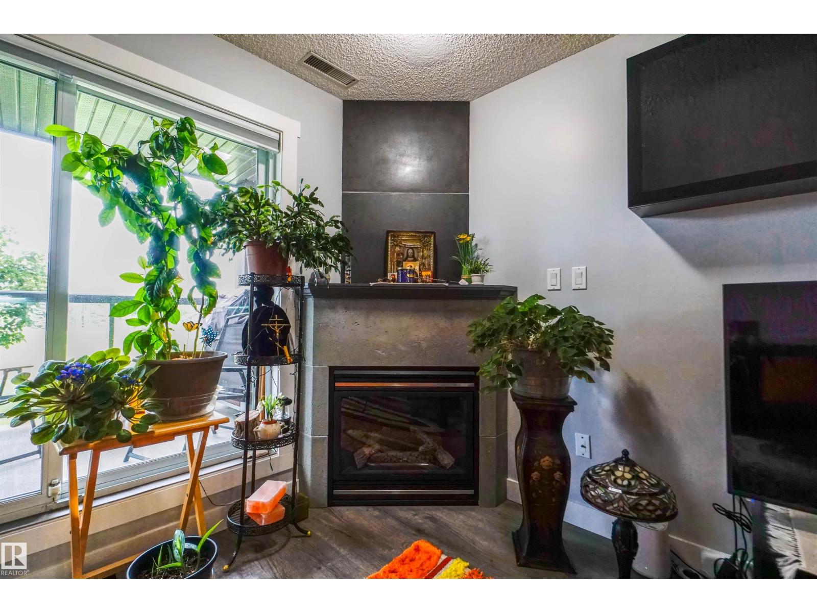 #128 279 SUDER GREENS DR NW - Image 4