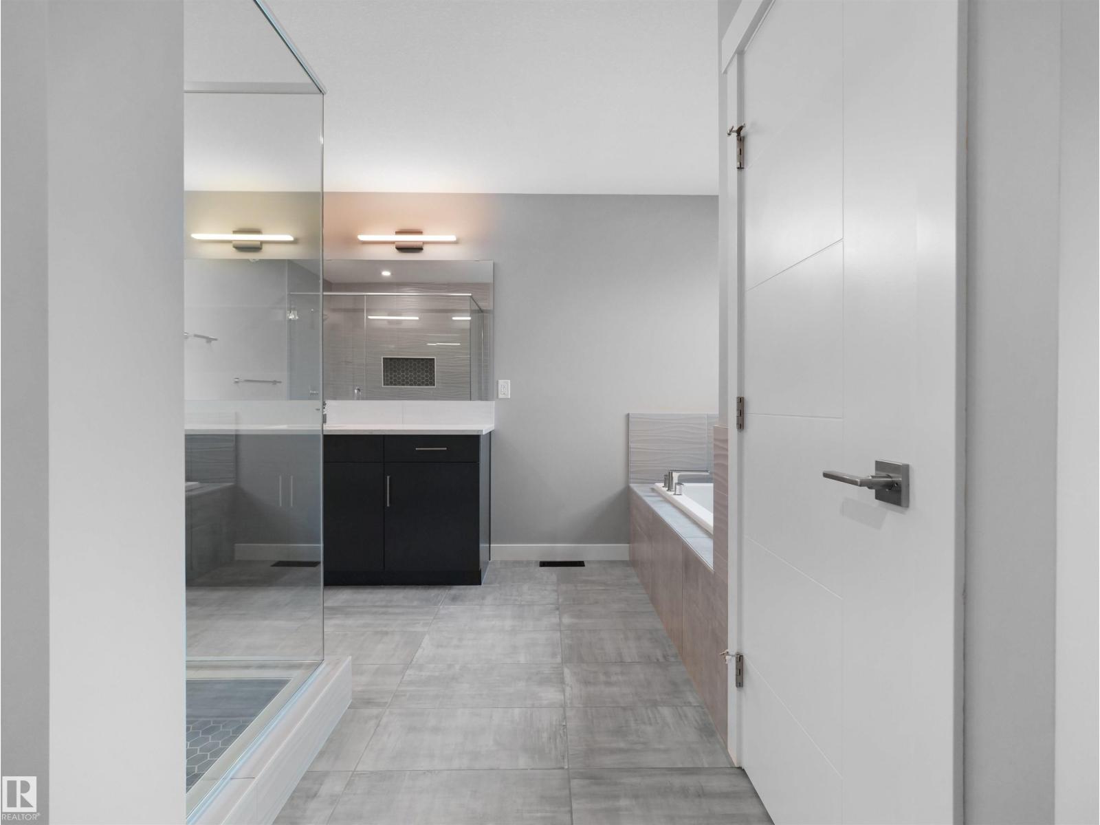20715 27 Avenue NW - Photo 32