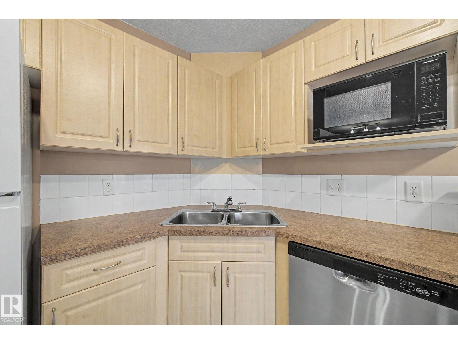 323 240 SPRUCE RIDGE Road - Photo 9
