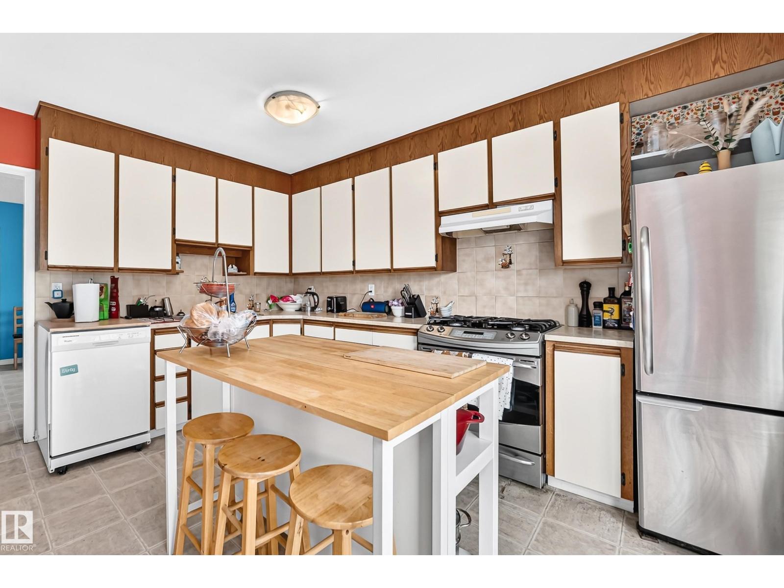 12405 126 ST NW - 2