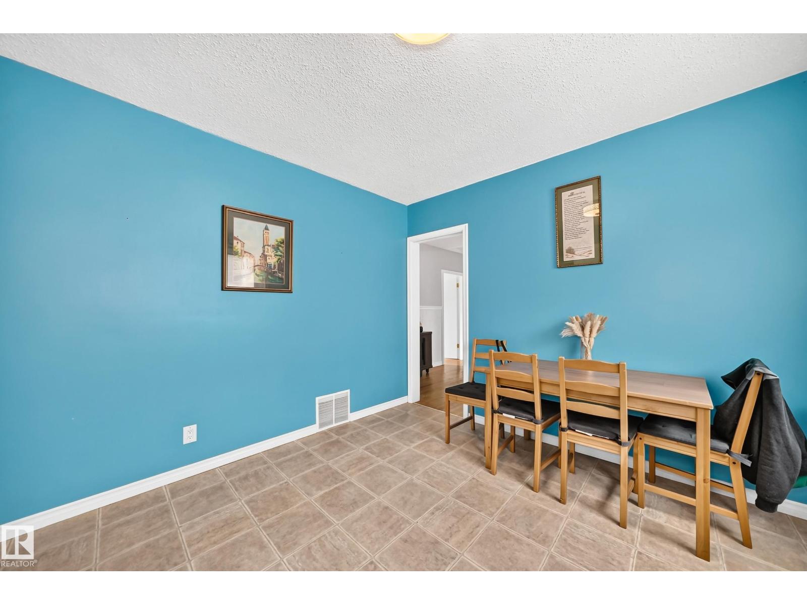 12405 126 Street NW - Photo 8