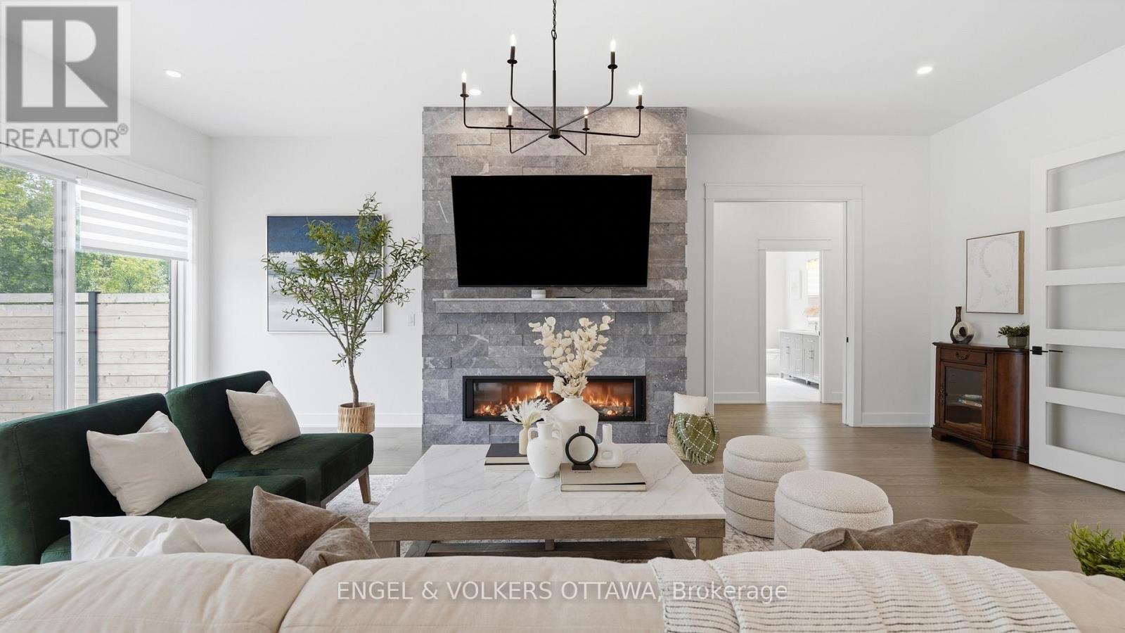 7 Bed, 4 Bath House for Sale in Ottawa – 517-517B SHOREWAY DRIVE, Ottawa – MLS# X13675540 - Image 6