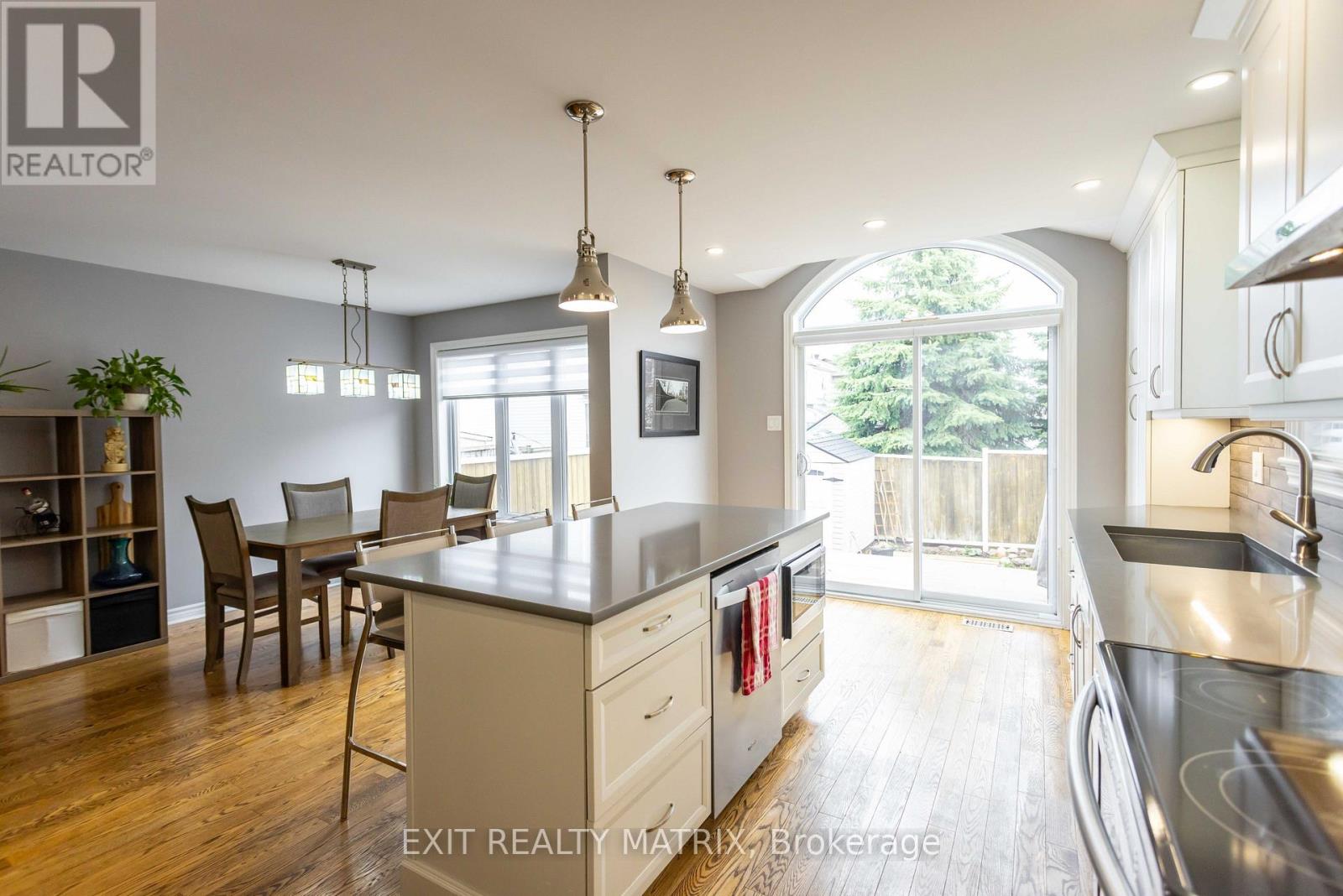 3 Bed, 3 Bath House for Sale in Ottawa – 195 TAPLEY PLACE, Ottawa – MLS# X13675644 - Image 18