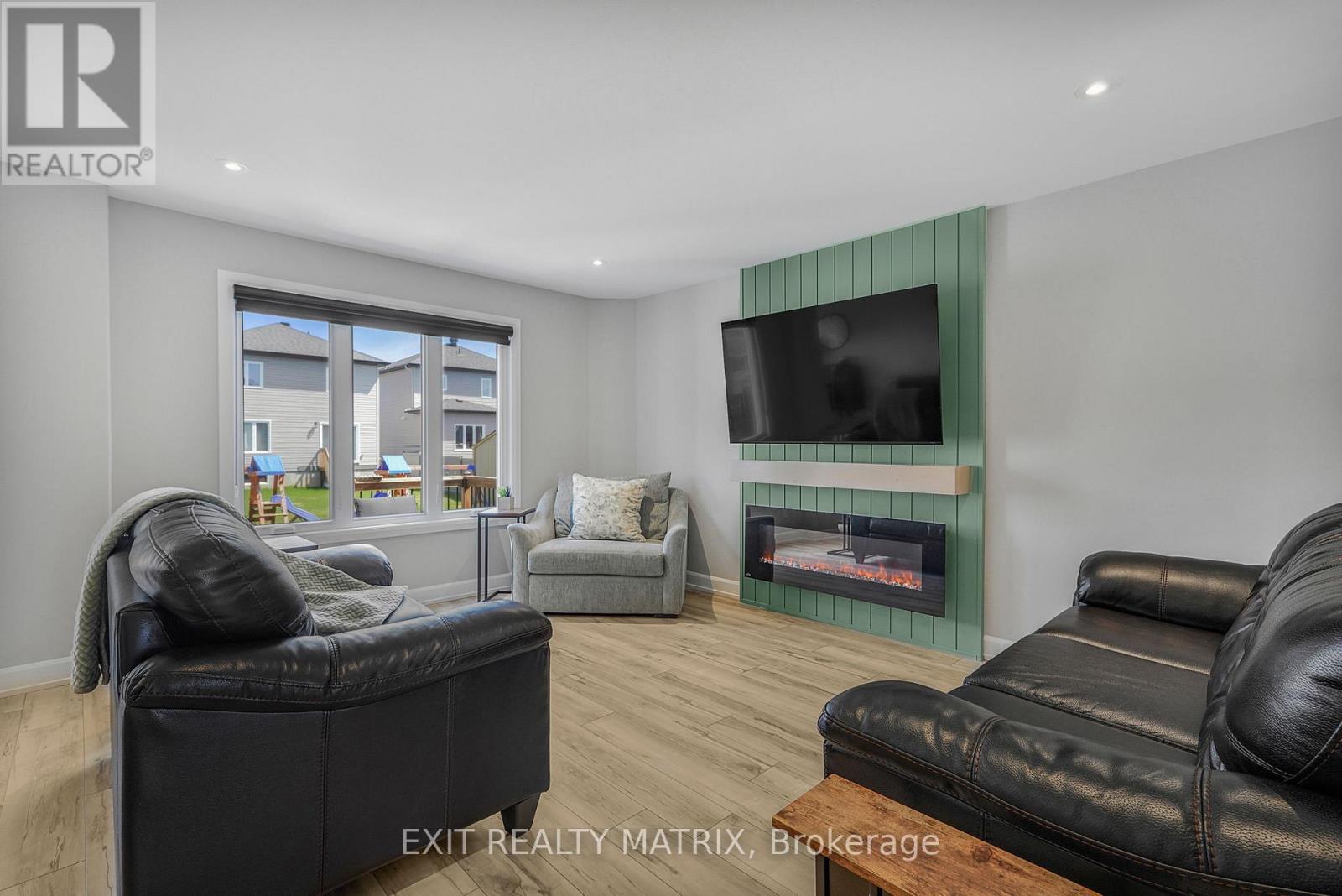 5 Bed, 4 Bath House for Sale in Russell – 1202 MONTBLANC CRESCENT, Russell – MLS# X13675820 - Image 11