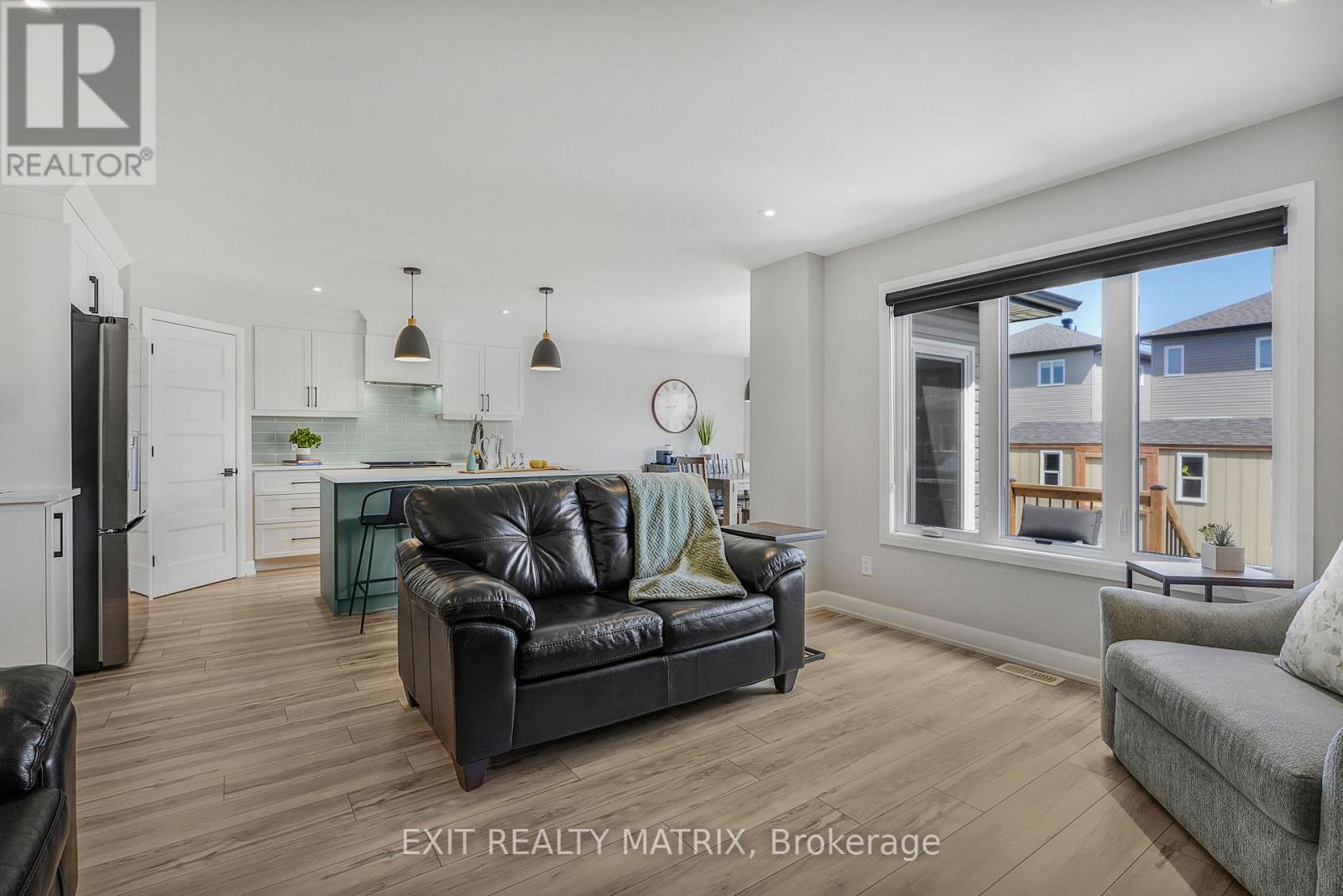5 Bed, 4 Bath House for Sale in Russell – 1202 MONTBLANC CRESCENT, Russell – MLS# X13675820 - Image 12