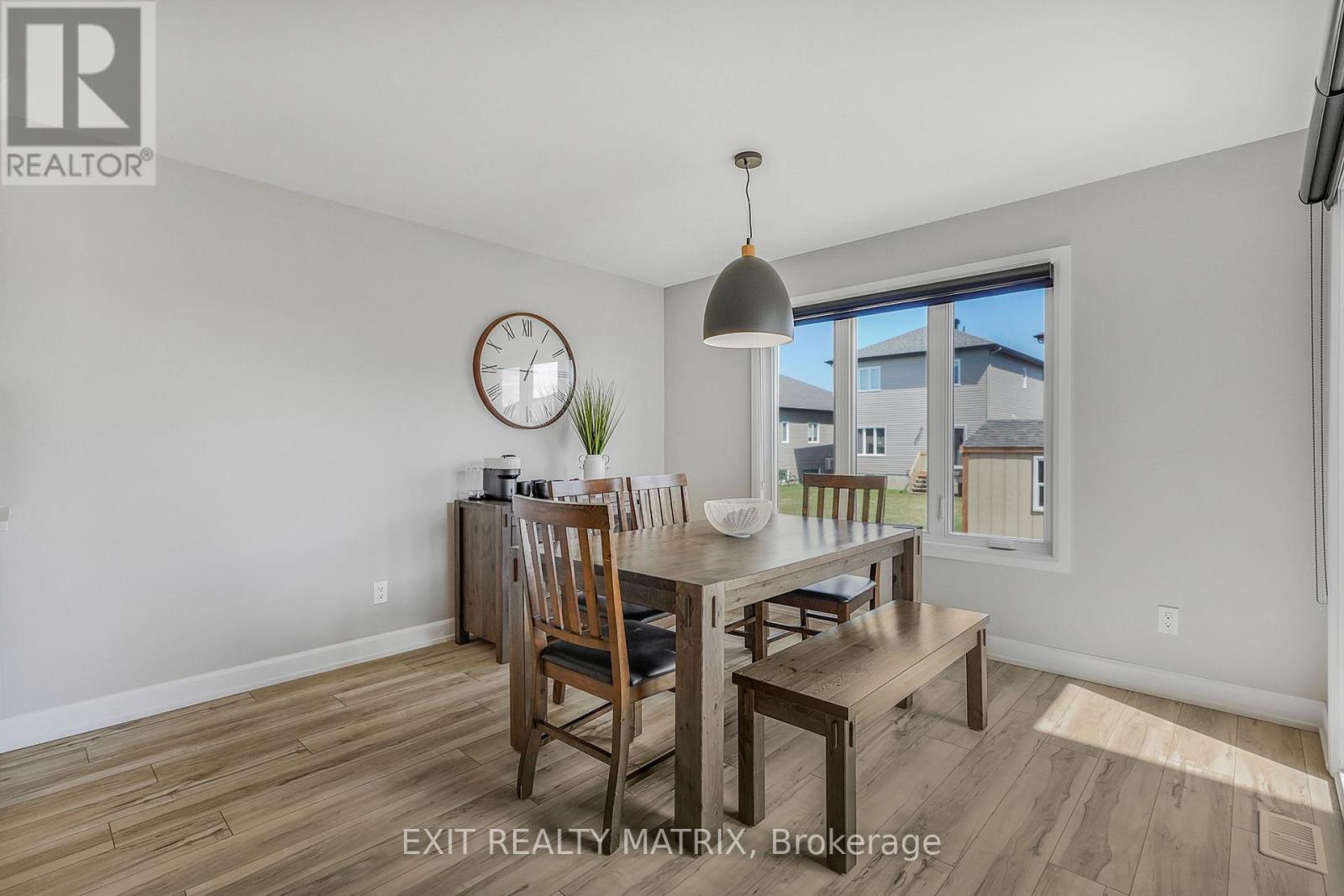5 Bed, 4 Bath House for Sale in Russell – 1202 MONTBLANC CRESCENT, Russell – MLS# X13675820 - Image 14