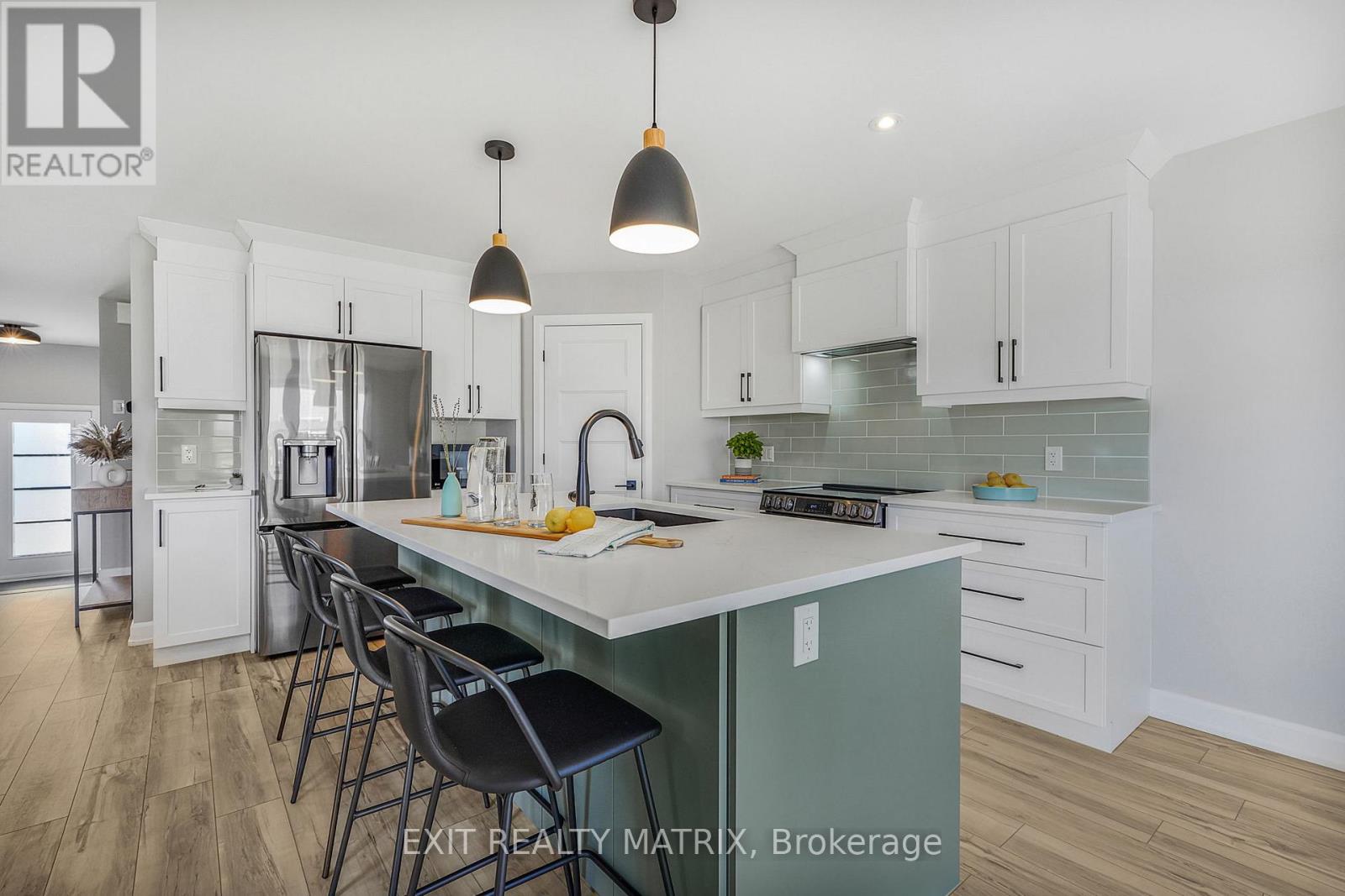 5 Bed, 4 Bath House for Sale in Russell – 1202 MONTBLANC CRESCENT, Russell – MLS# X13675820 - Image 9