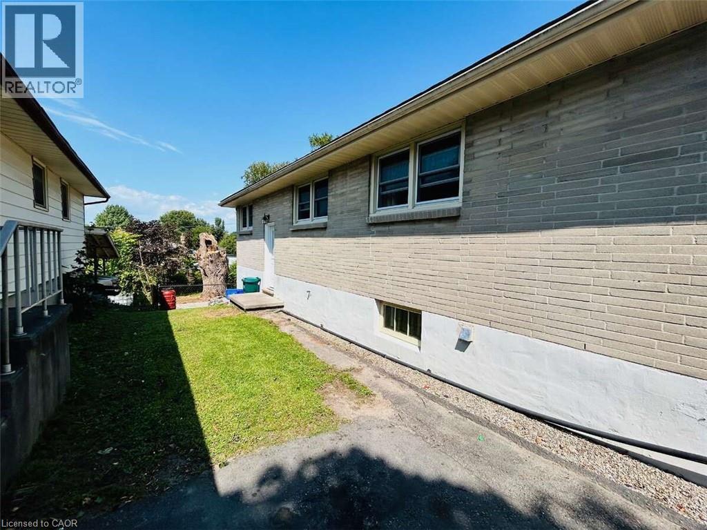 344 VICTORIA Avenue - 49