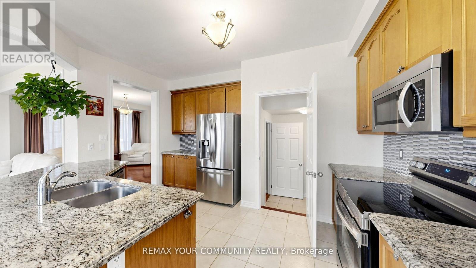 6 HOMERTON AVENUE - 12