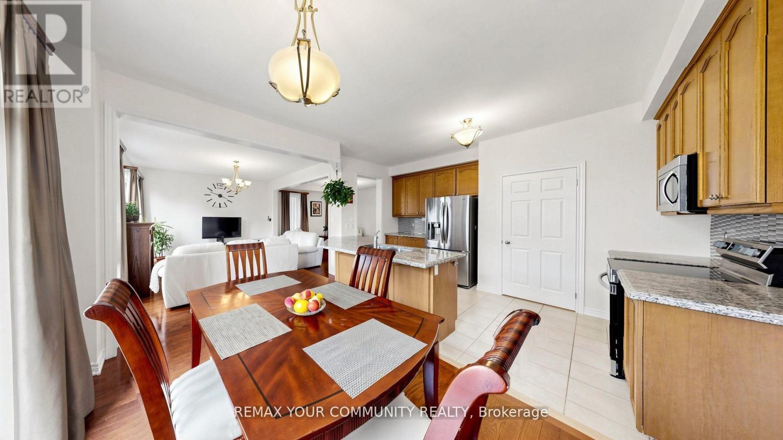 6 HOMERTON AVENUE - 8