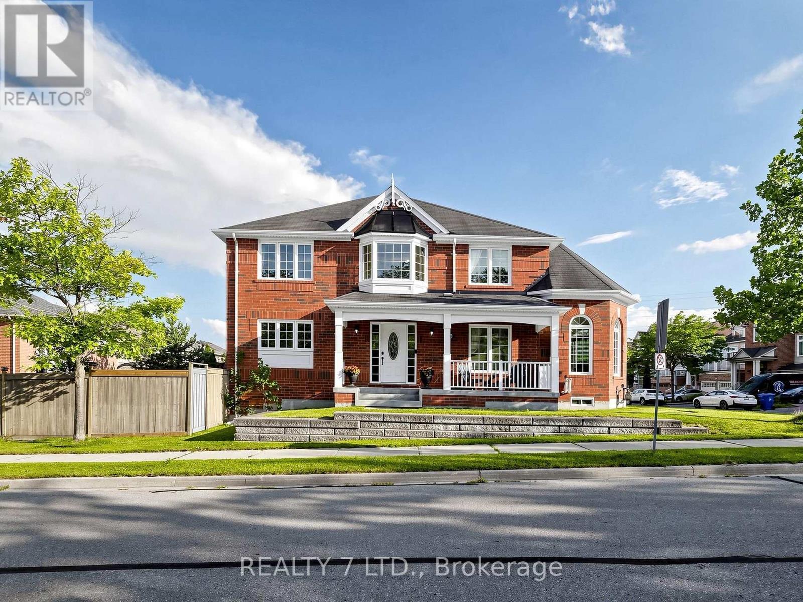 Listing photo of 330 CHERYL MEWS BOULEVARD