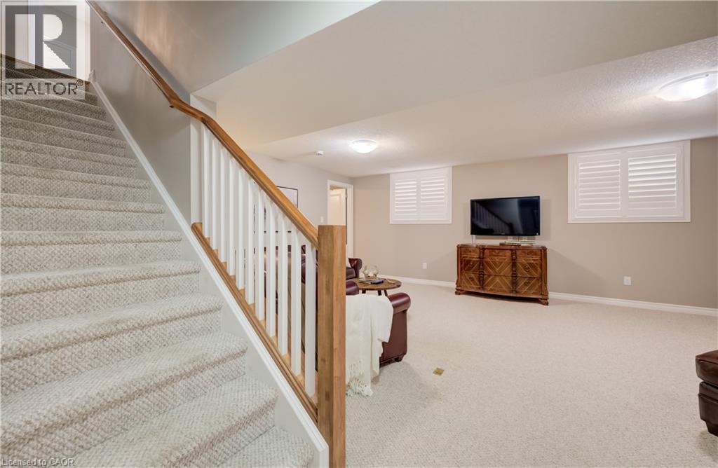 24 THIMBLEBERRY Crossing - Image 28