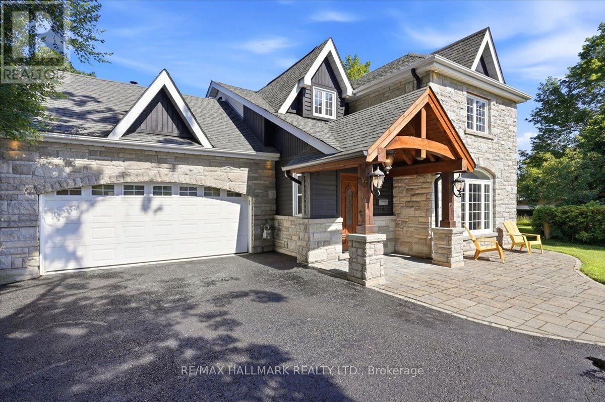 105 DUCKWORTH STREET - 1