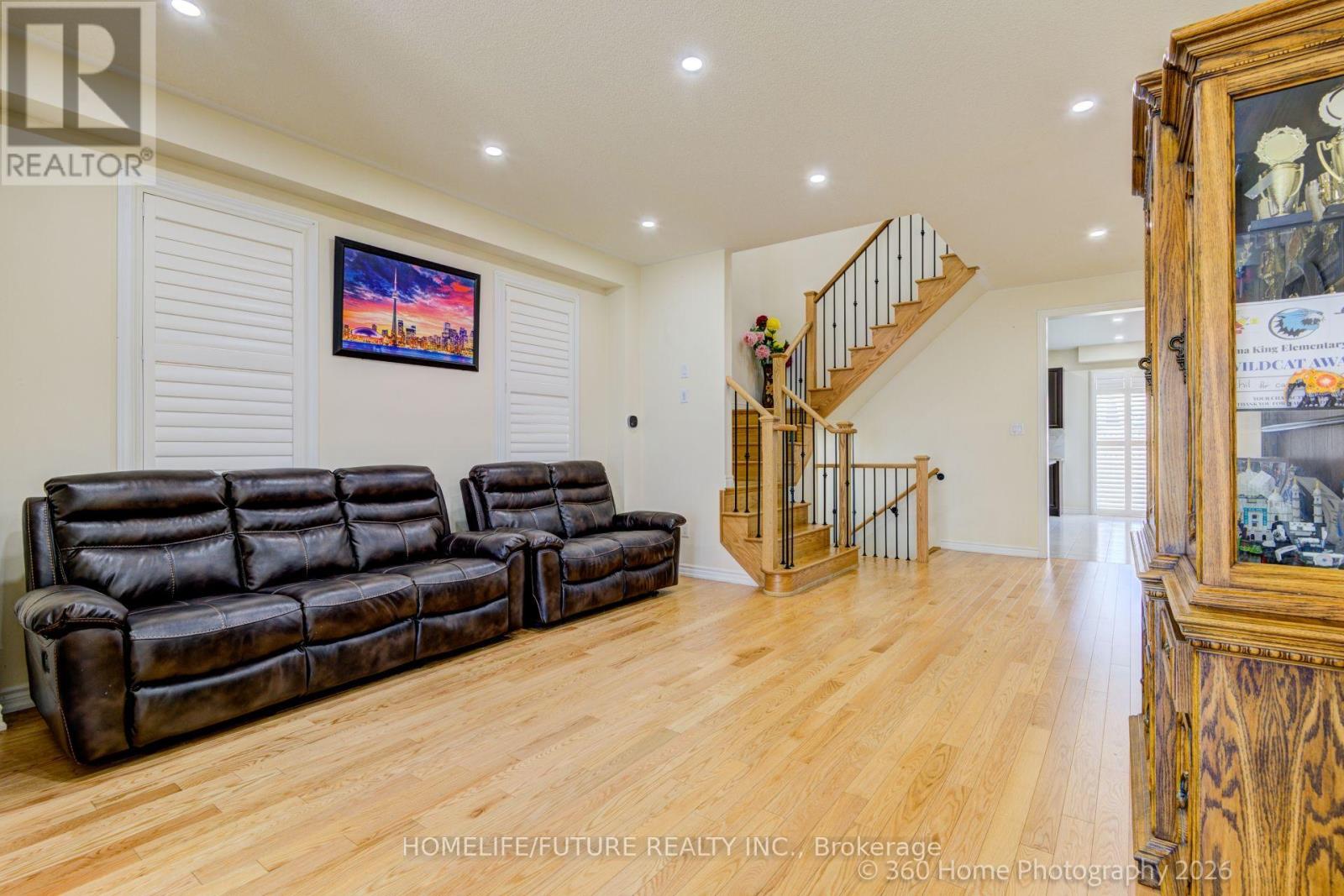 42 SAMUEL CRESCENT - Image 7
