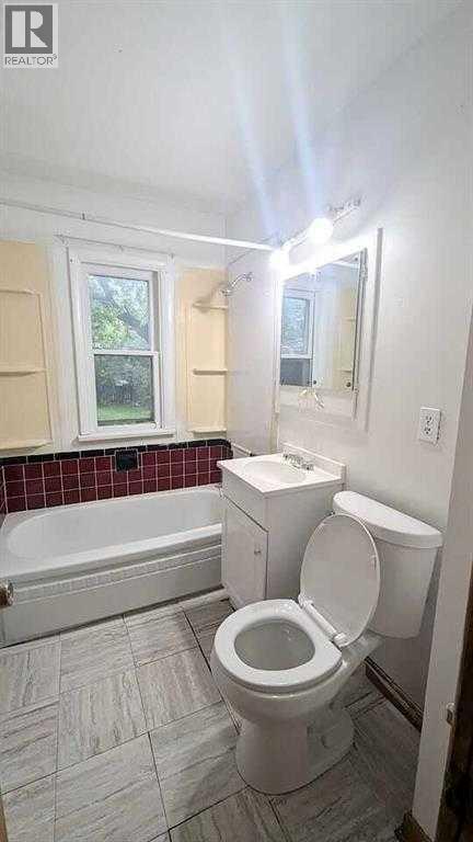 1436 22 Avenue NW - Image 12