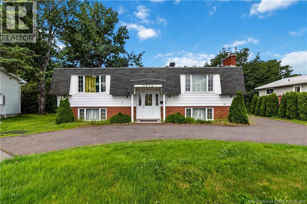 1071 Smythe Street