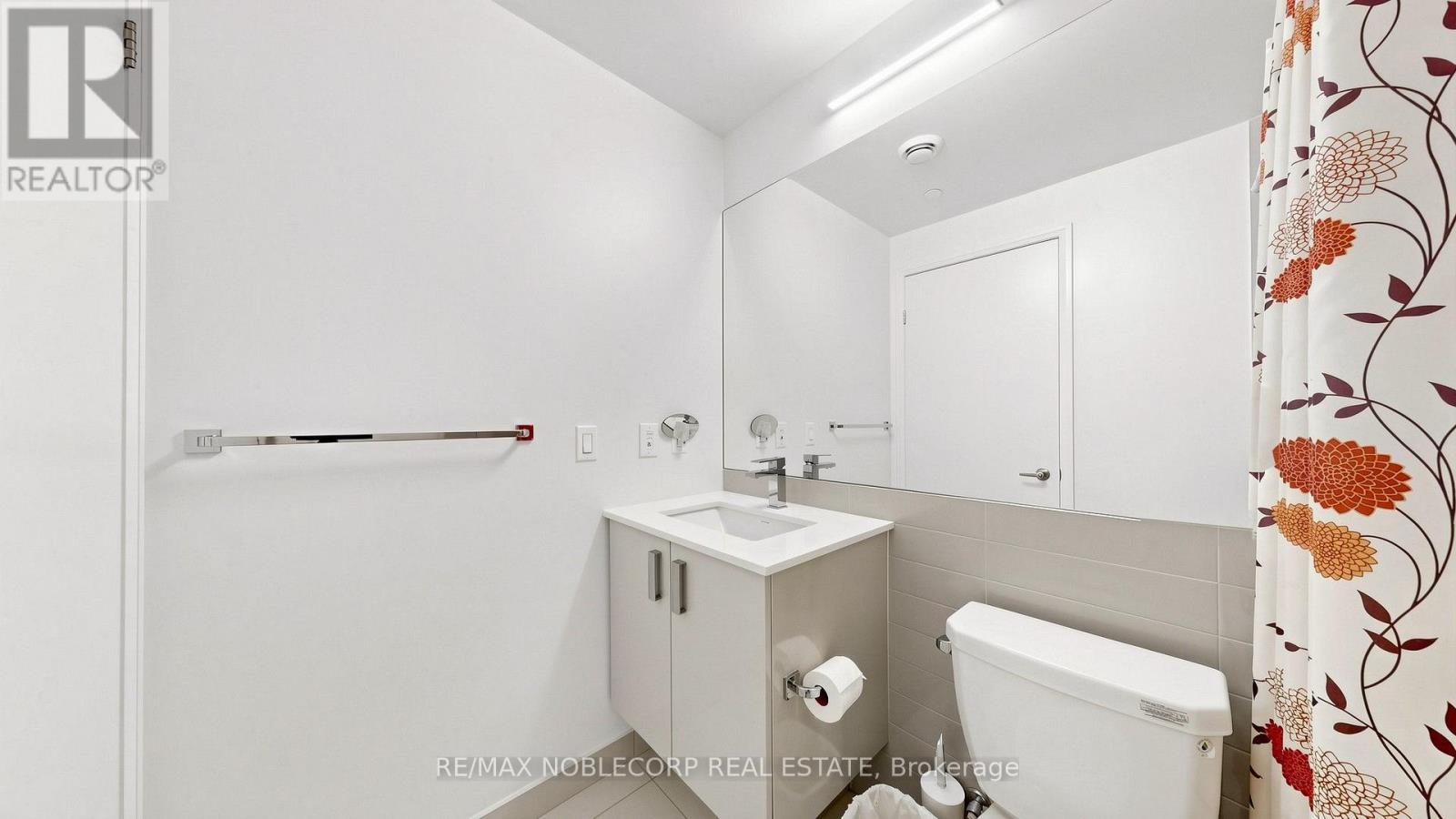 #1005 10 GIBBS ROAD - 29