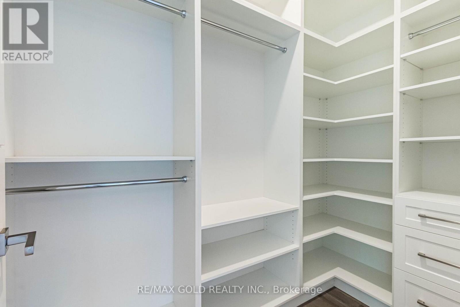 550 VANESSA CRESCENT - 27