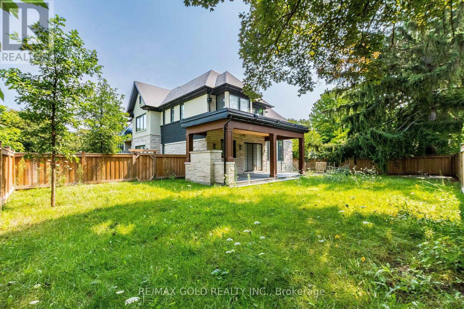 550 VANESSA CRESCENT - 41