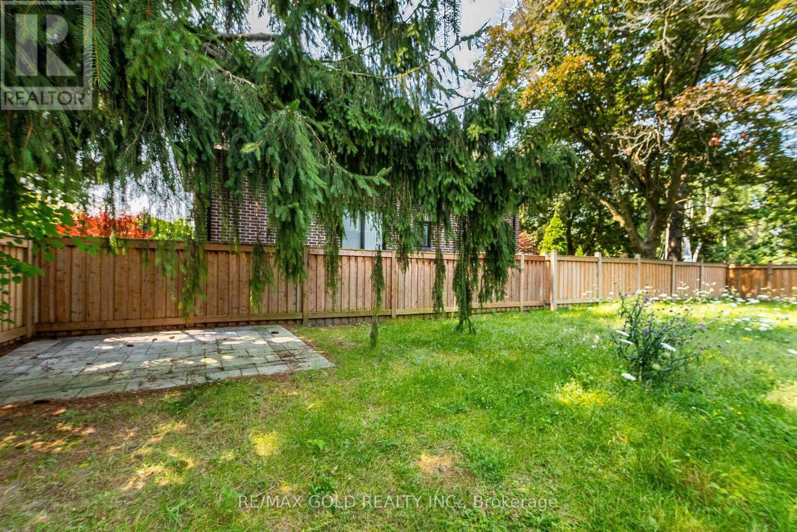 550 VANESSA CRESCENT - 44
