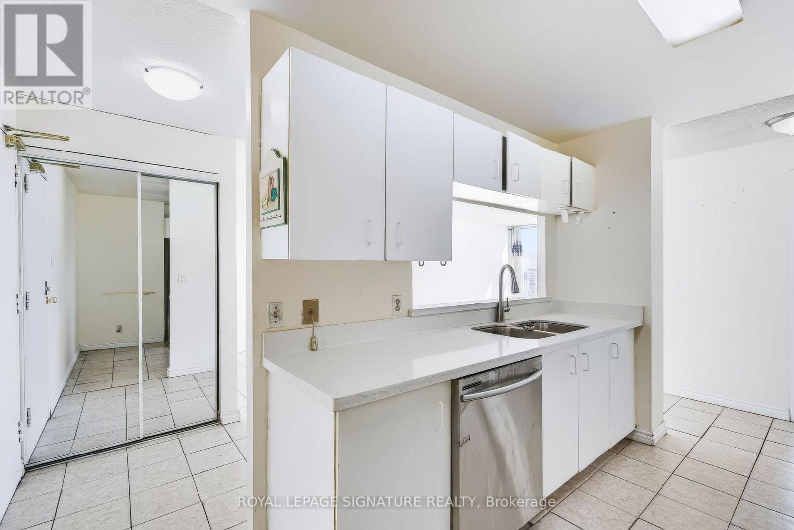 #2117 35 TRAILWOOD DRIVE - 7