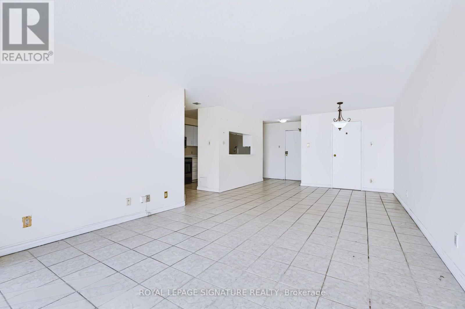 #2117 35 TRAILWOOD DRIVE - 4