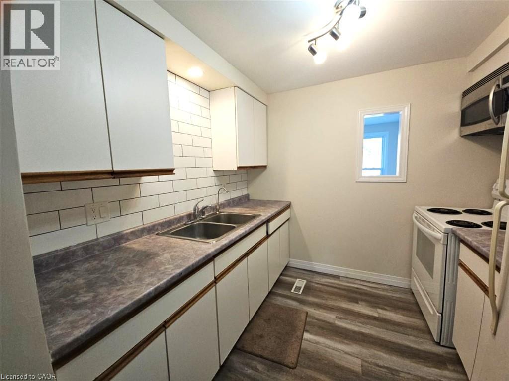 487 ELGIN Street N Unit# 20 — photo 3