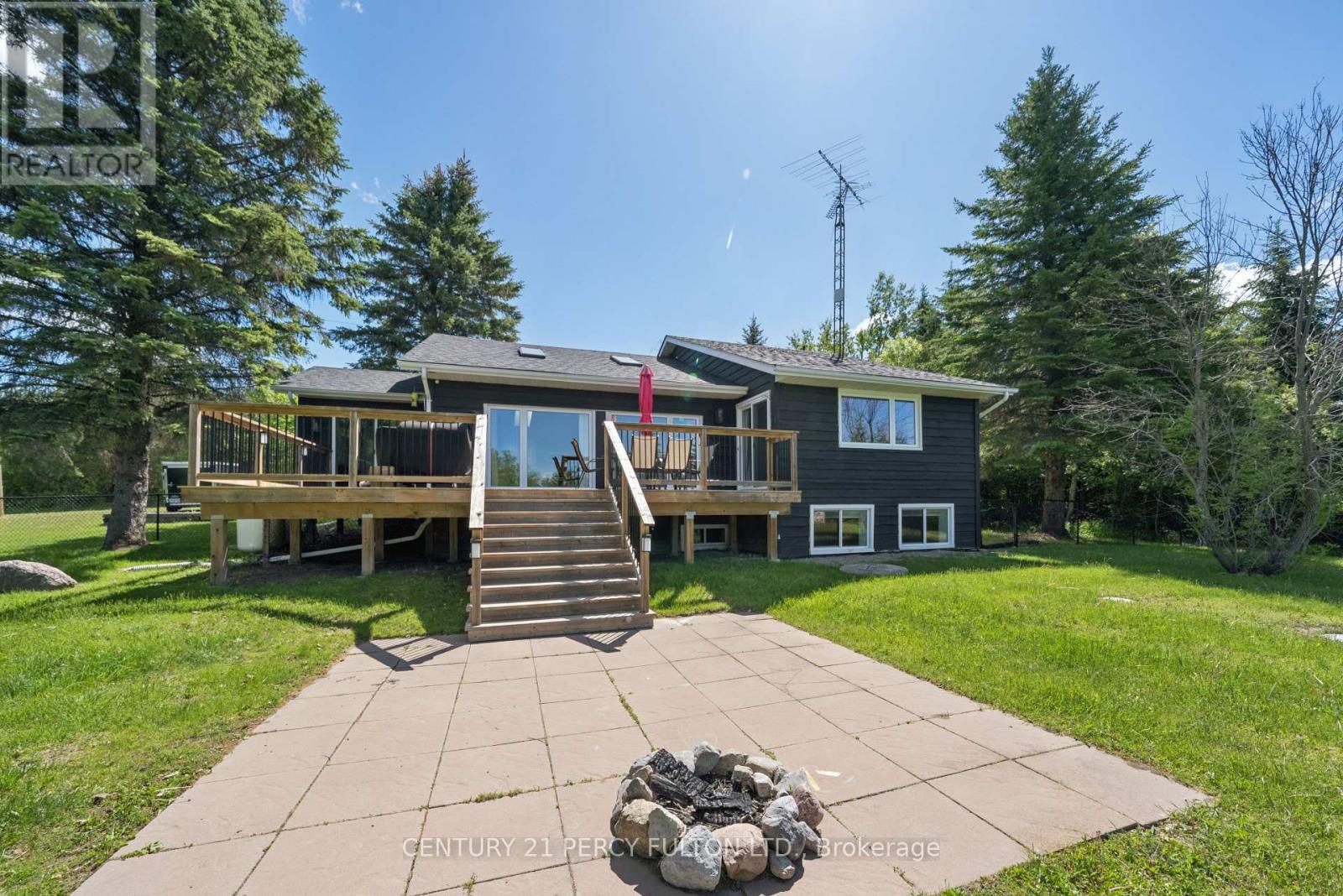 1935 PRATT'S MARINA ROAD - 32