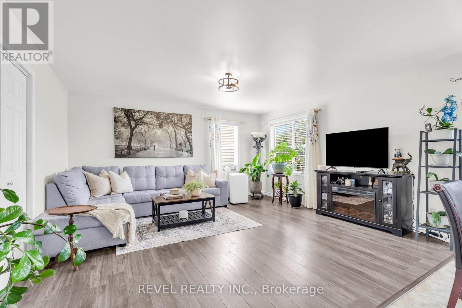 37 WILSON CRESCENT - Image 15