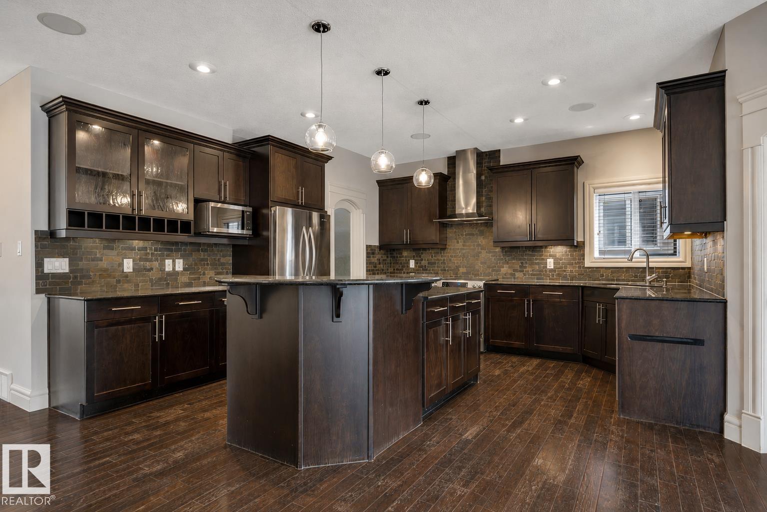 1047 ARMITAGE CR SW - 12