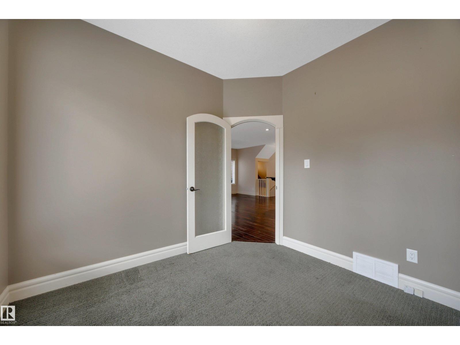 1047 ARMITAGE Crescent SW - Photo 23
