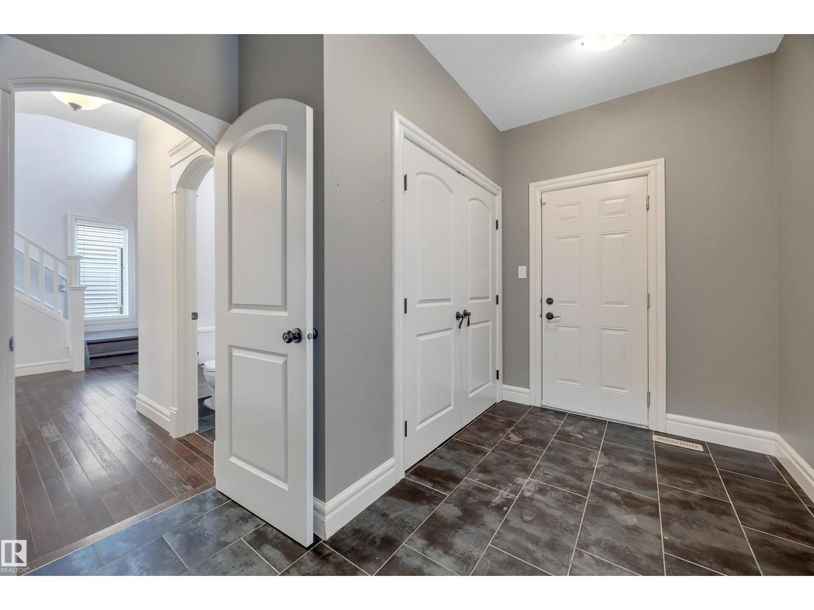 1047 ARMITAGE Crescent SW - Photo 26