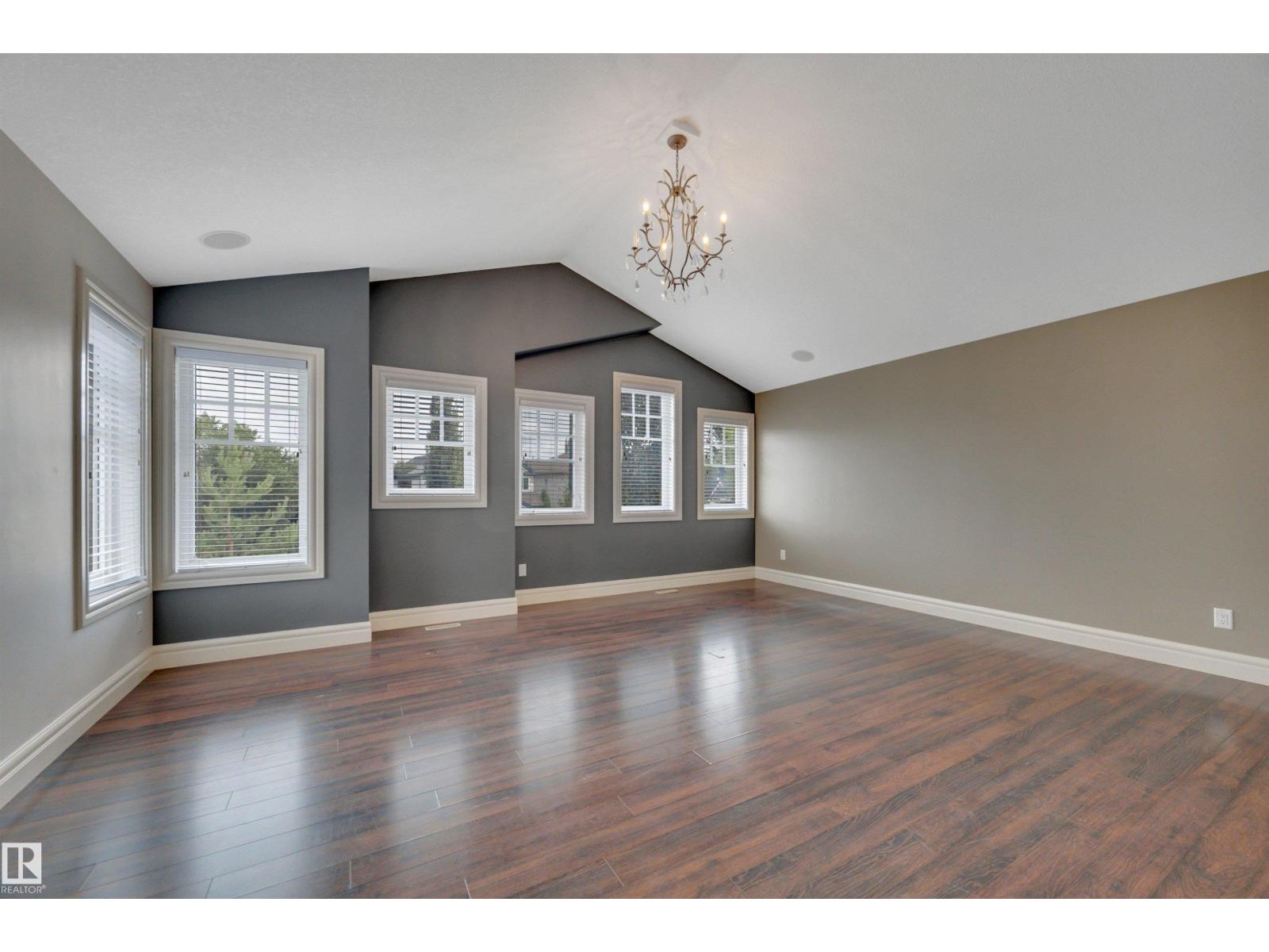 1047 ARMITAGE Crescent SW - Photo 31